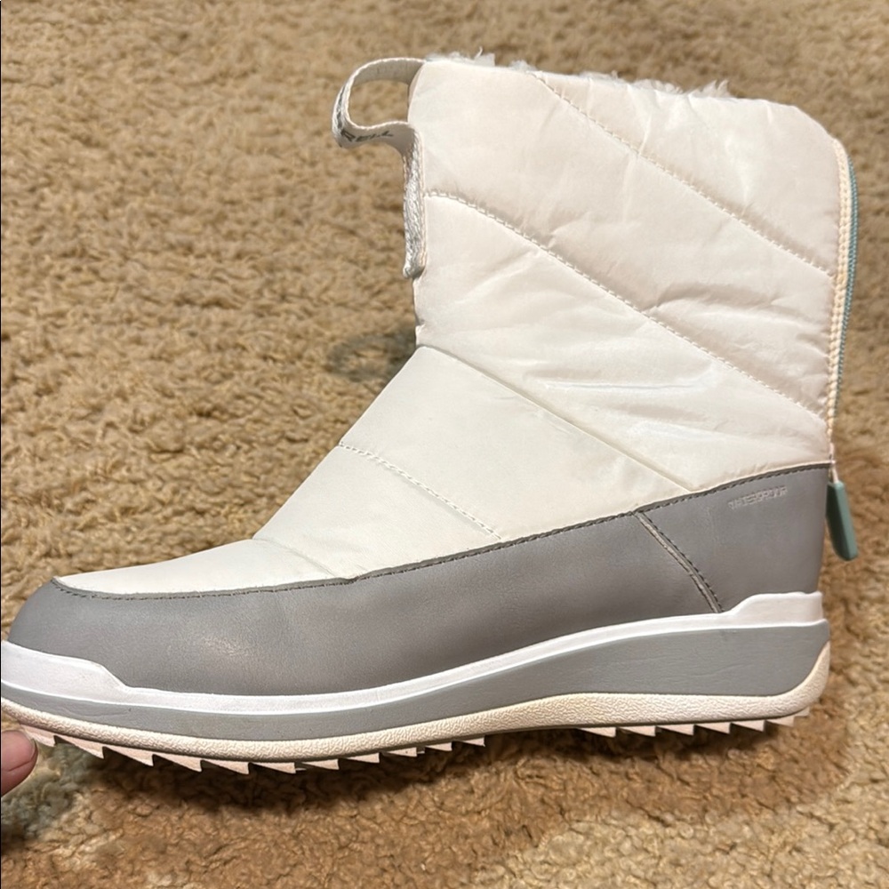 ME Makeover Essentials White and Gray Winter & Rain Boots - Picture 2 of 4